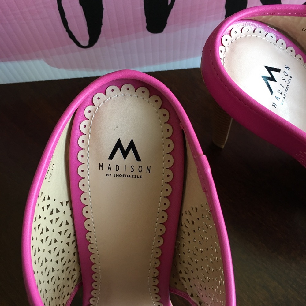 Madison, by Shoe Dazzle Pink Slip On’s - Picture 8 of 8